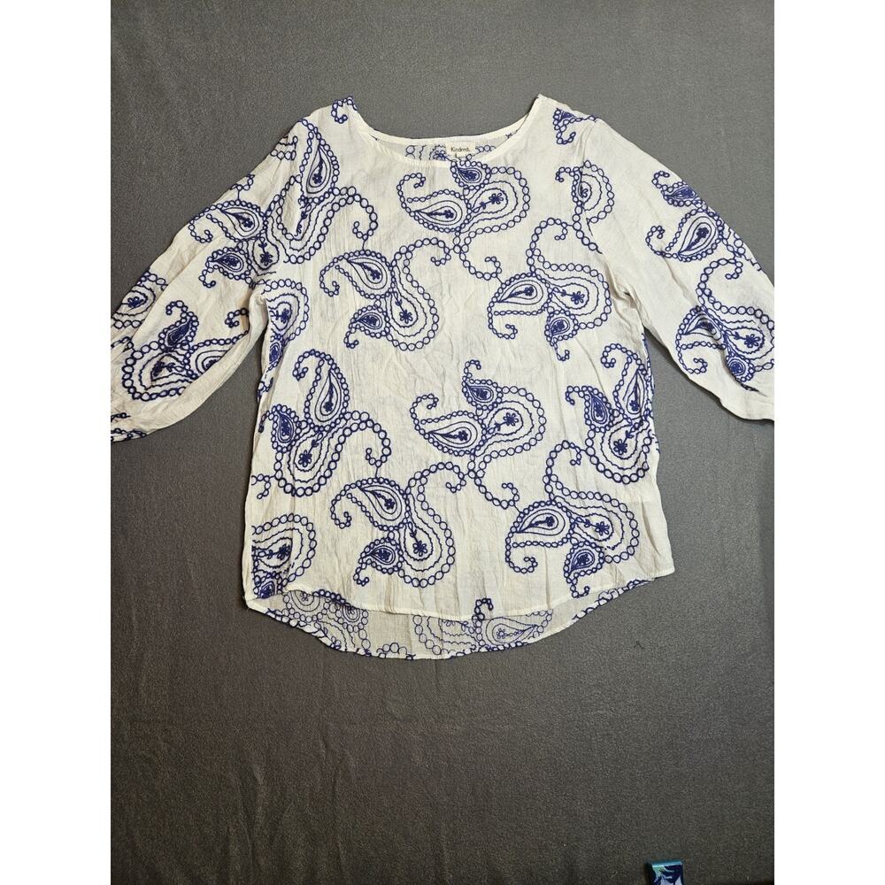 Anthropologie Kindred Blouse Medium White Navy Paisley Crochet Porcelain Boho